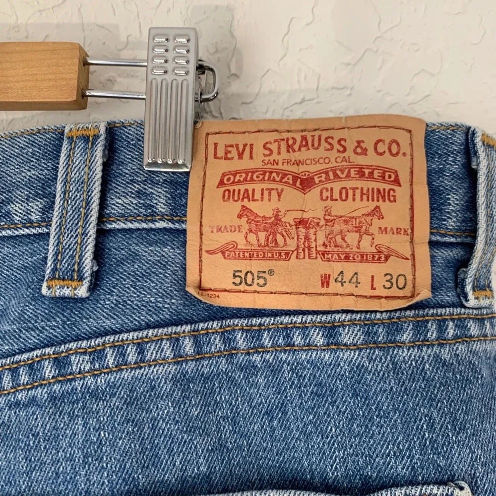 Levis 505 Regular Fit Jeans Men 44x30 Blue Medium Wash Straight Leg Denim Cotton